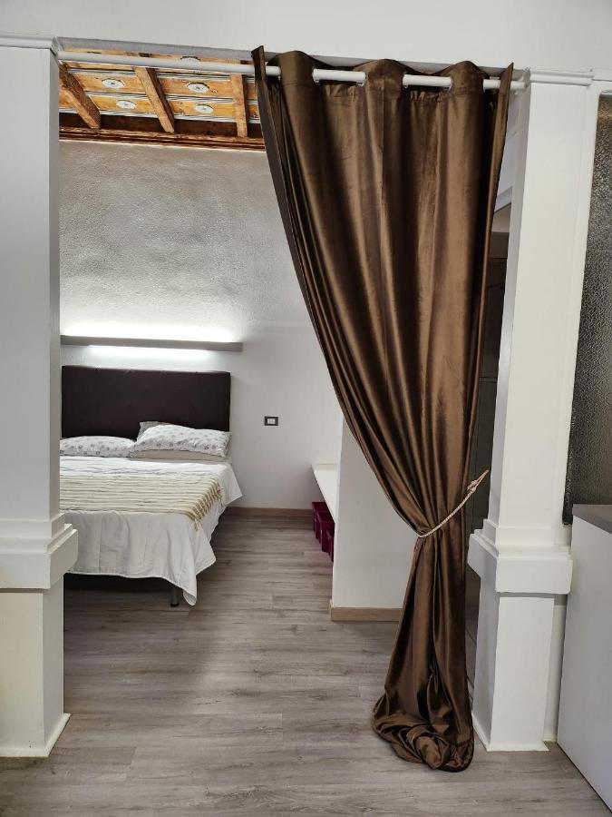 בורגומאנרו Mansarde & Suite Maison 1706 Lago Orta מראה חיצוני תמונה