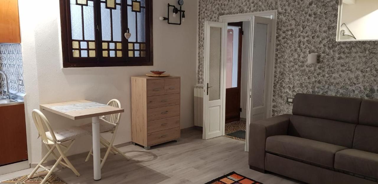 בורגומאנרו Mansarde & Suite Maison 1706 Lago Orta מראה חיצוני תמונה