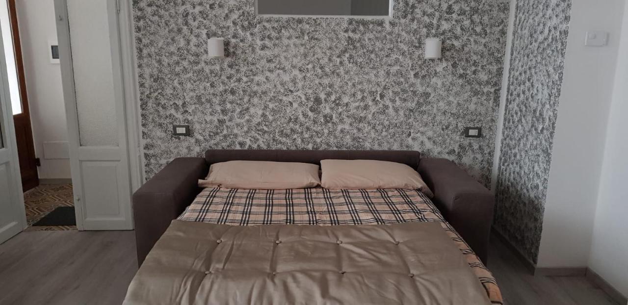 בורגומאנרו Mansarde & Suite Maison 1706 Lago Orta מראה חיצוני תמונה